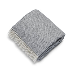 BOX AND BOW wool throw with fringes, grey